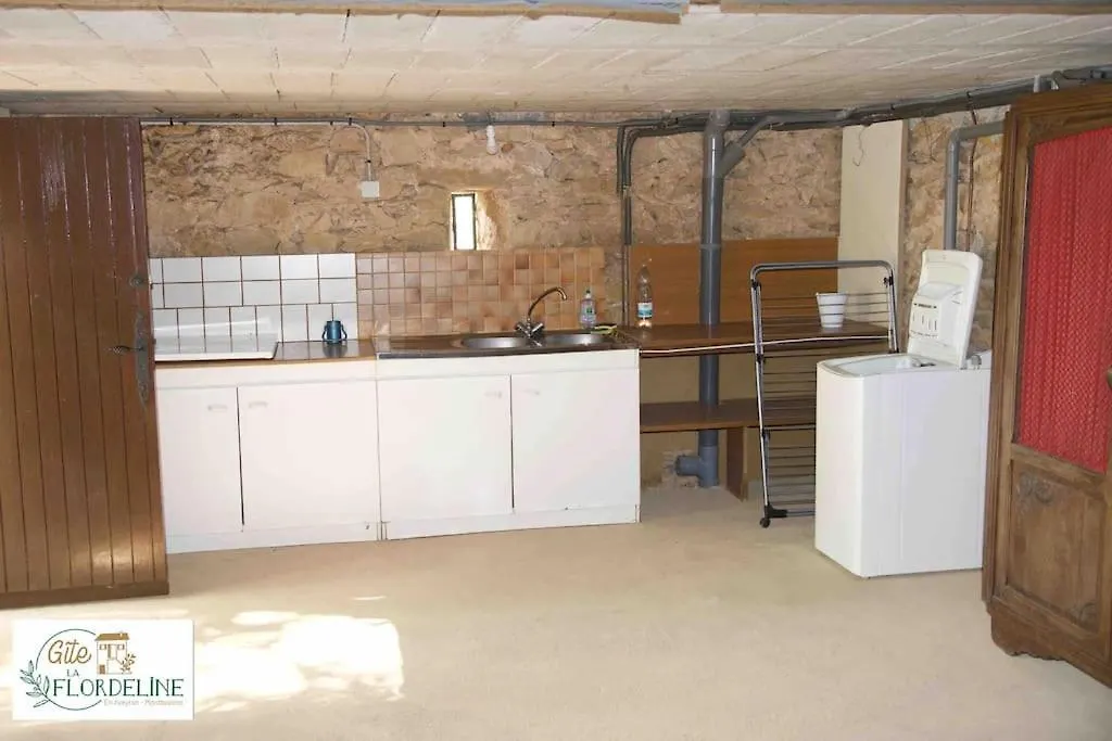 La Flordeline Classe 2 Etoiles Draps Et Serviettes Non Fournis Montbazens Frankrijk